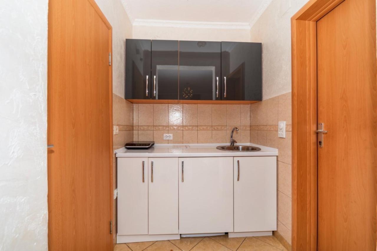 Ani Apartmani Добра Вода Екстер'єр фото
