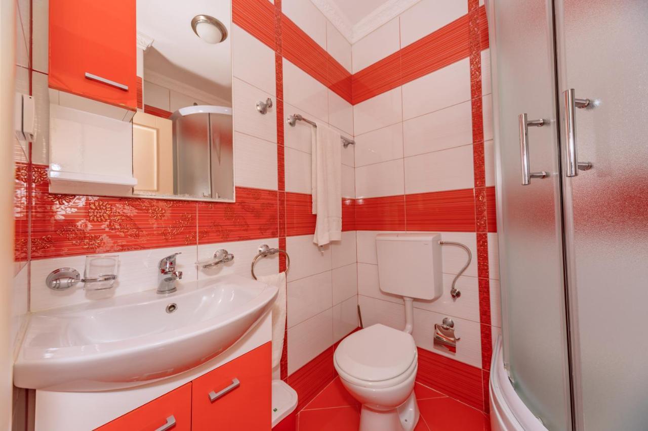 Ani Apartmani Добра Вода Екстер'єр фото